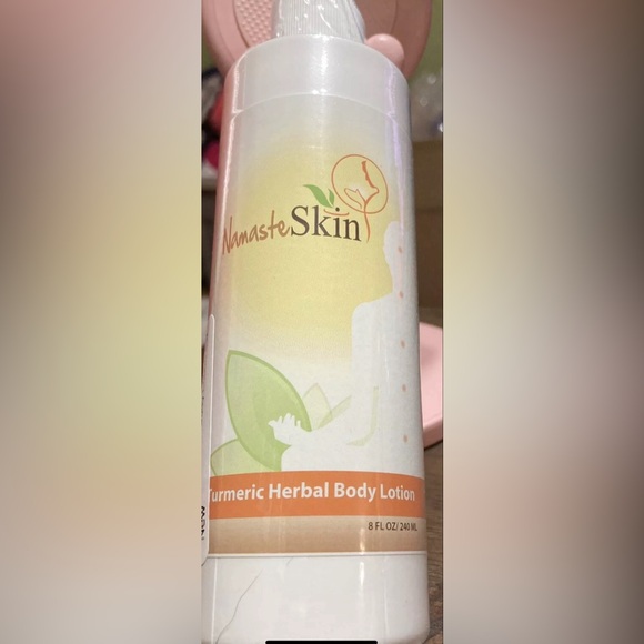 Tumeric herbal body lotion- Aloe, Vit E, Shea Butter- 8 oz New-NamasteSkin,Vegan - Picture 3 of 4